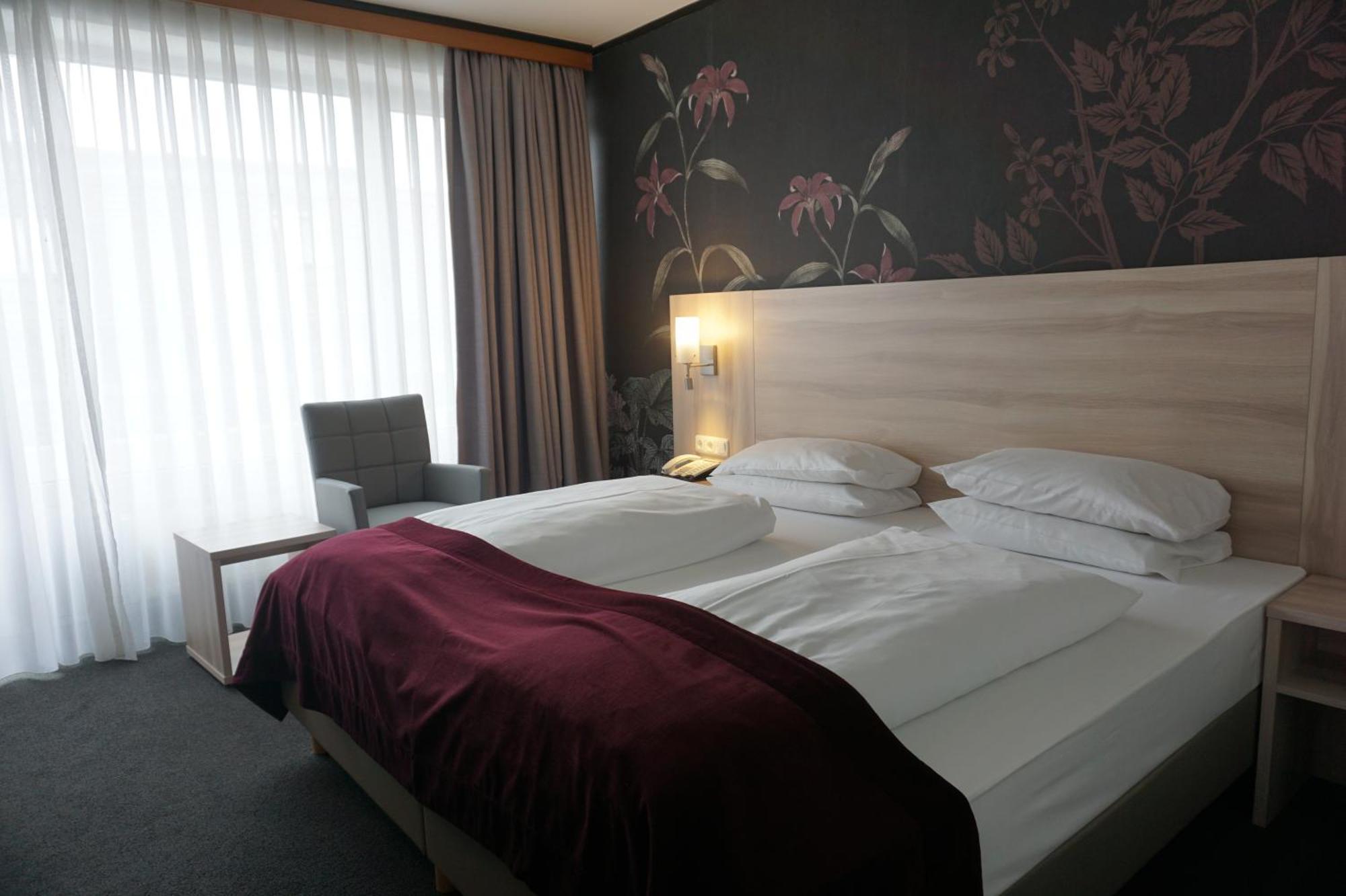 Senator 3* München